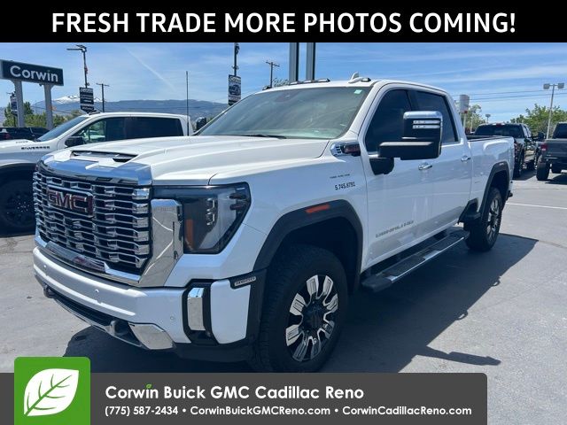 White Frost Tricoat 2024 GMC Sierra 3500HD Pickup Truck Four-Wheel Drive Automatic