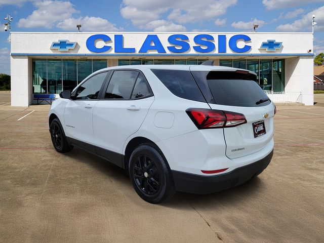 2022 Chevrolet Equinox LS - 4