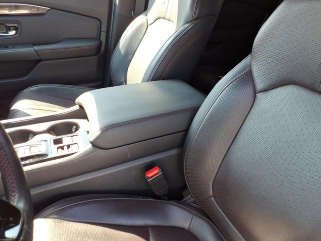 Used 2025 Honda Pilot SUV