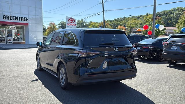 Used 2025 Toyota Sienna Van