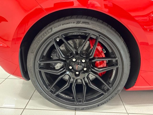 Used 2024 Red Chevrolet Z06 image 15