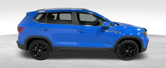 2022 Volkswagen Taos 1.5T SE photo