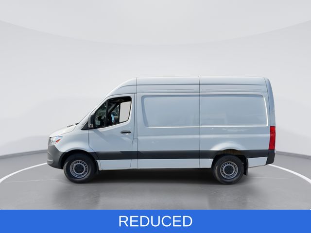 Used 2025 White Mercedes-Benz Cargo 144 WB image 5