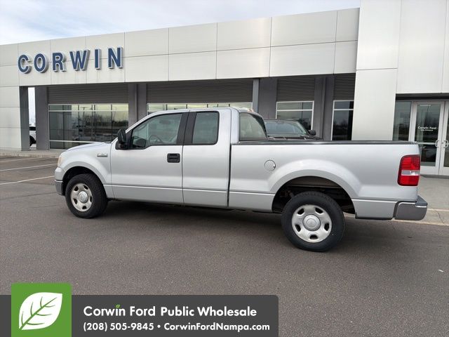 2004 Ford F-150 XL Ext. Cab