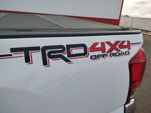 2017 Toyota Tacoma TRD Off-Road photo