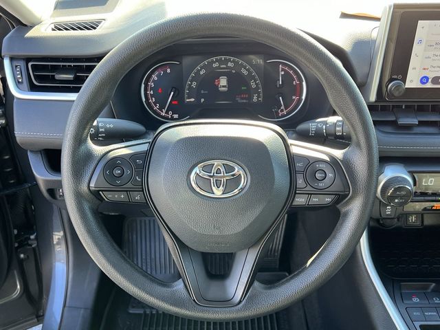 2024 Toyota RAV4 XLE 8