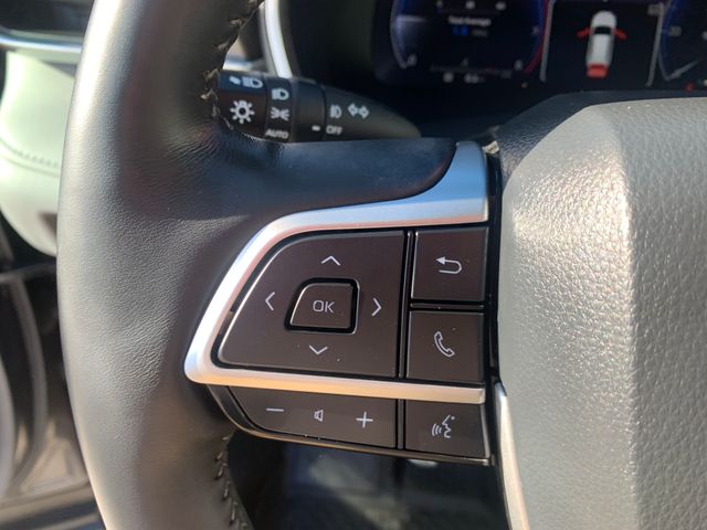 Used 2023 Toyota Highlander SUV