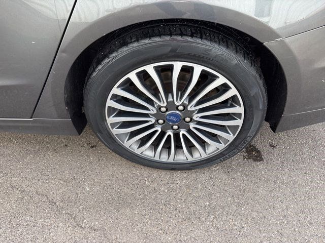 2017 Ford Fusion SE photo