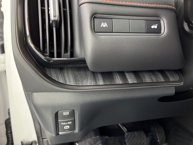 2025 Aspen White Tricoat Nissan Armada PRO-4X 4X4 SUV