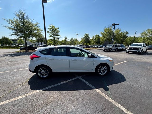 2015 Ford Focus SE photo