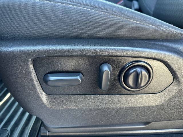 Used 2022 Red Chevrolet RST image 20