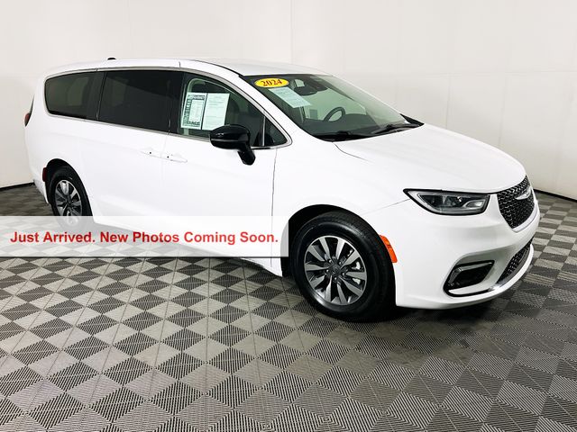  2024 Chrysler Pacifica Hybrid Select FWD   