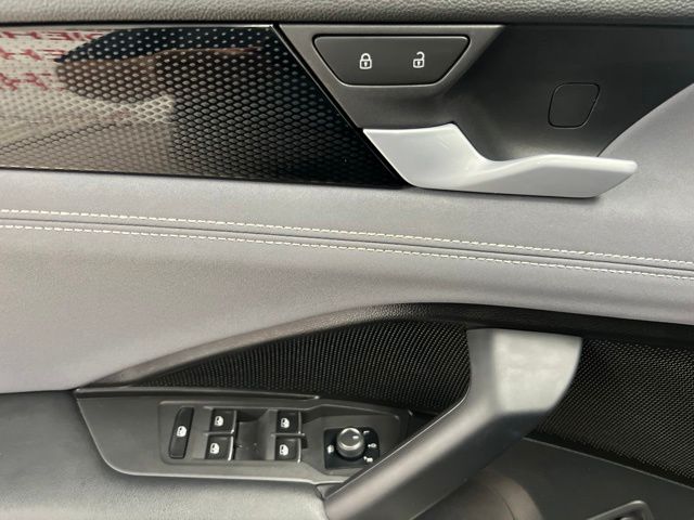 Used 2025 Volkswagen Tiguan SUV