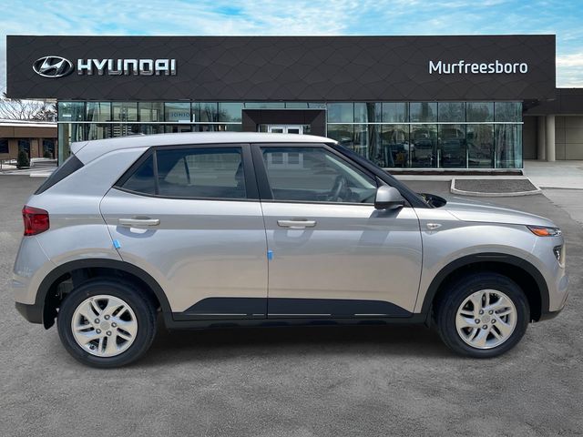 New 2026 Silver Hyundai SE image 4