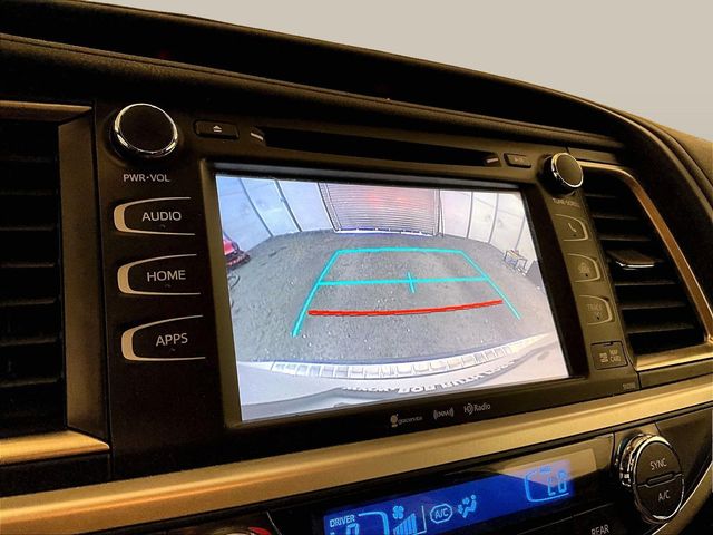 2019 Toyota Highlander XLE White at Subaru and VW of Moon Township