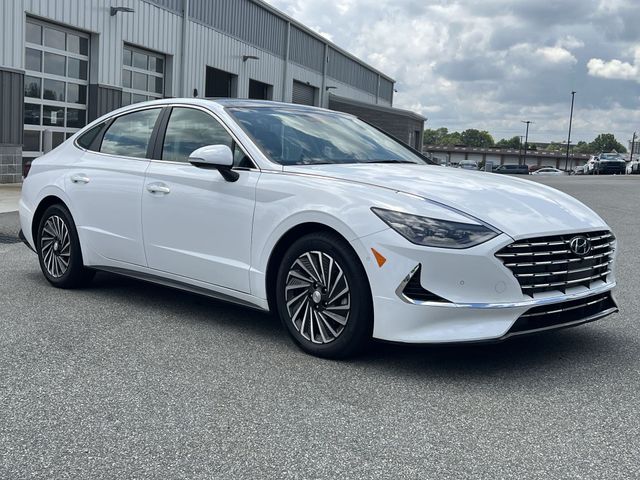 Used 2023 White Hyundai Limited image 15