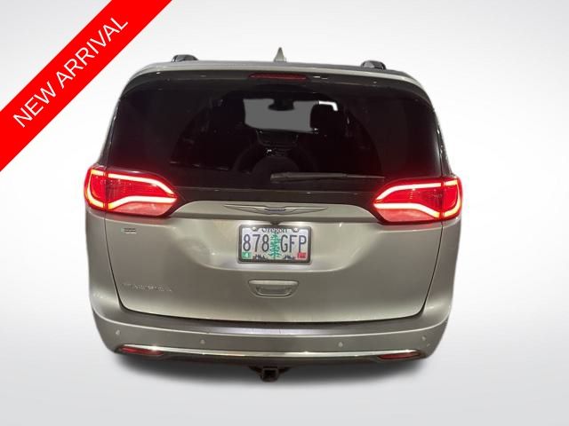 2018 Chrysler Pacifica Touring L 5