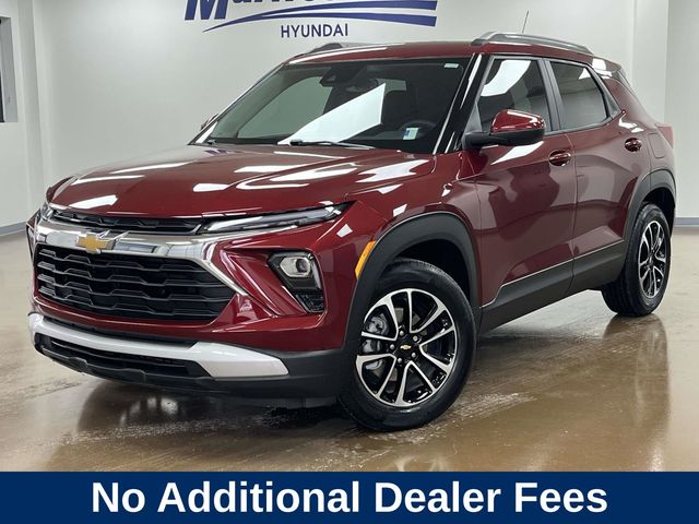 Red (Crimson Metallic) 2025 Chevrolet Trailblazer LT FWD SUV / Crossover Front-Wheel Drive Continuously Variable Transmission