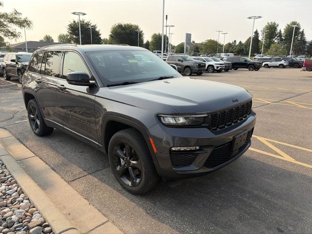 Gray Metallic 2023 Jeep Grand Cherokee SUV / Crossover Four-Wheel Drive 8-Speed Automatic