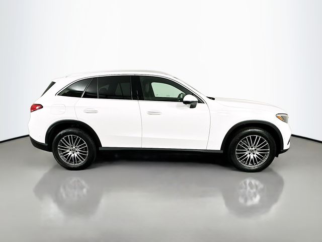 Thumbnail: 2025 Mercedes-Benz GLC - 4