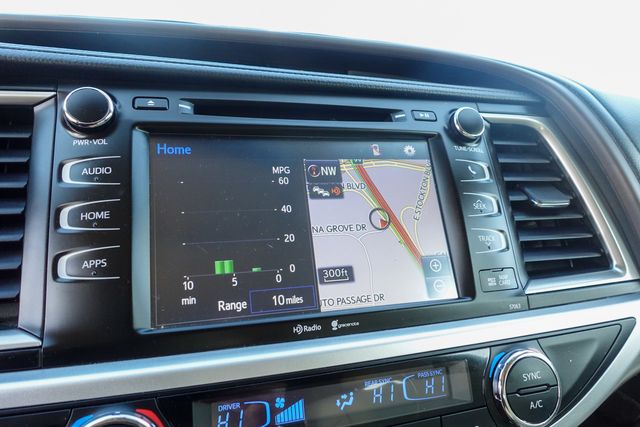 used 2015 Toyota Highlander car, priced at $15,955