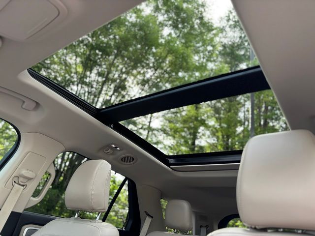 2021 Ford Explorer Limited photo
