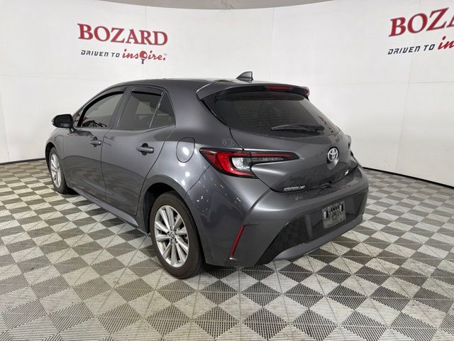 2024 Magnetic Gray Metallic Toyota Corolla Hatchback SE FWD Hatchback