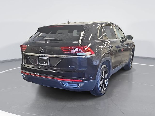 Used 2023 Black Volkswagen 2.0T SE image 3