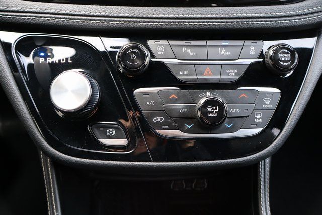 used 2025 Chrysler Pacifica car, priced at $34,500