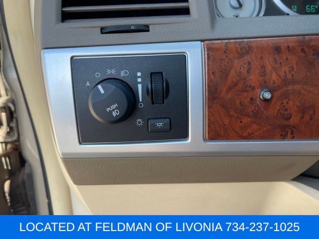Used 2009 Chrysler Town & Country For Sale in Muncie, IN