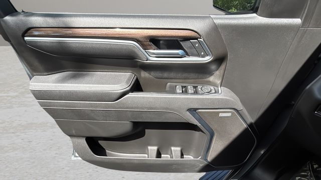 Used 2026 Gray Chevrolet RST image 17