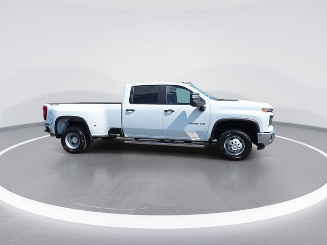 Used 2024 White Chevrolet Work Truck image 9