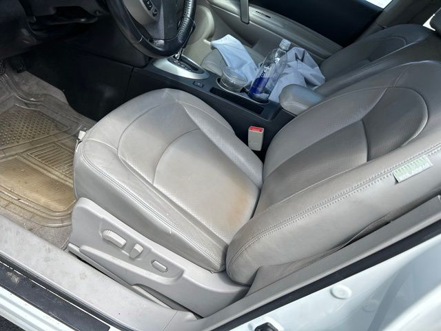 Used 2011 White Nissan SV image 16