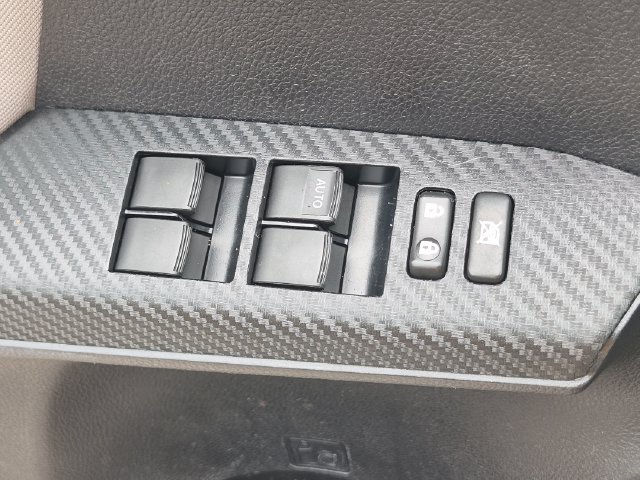 2014 Toyota RAV4 - Image 15