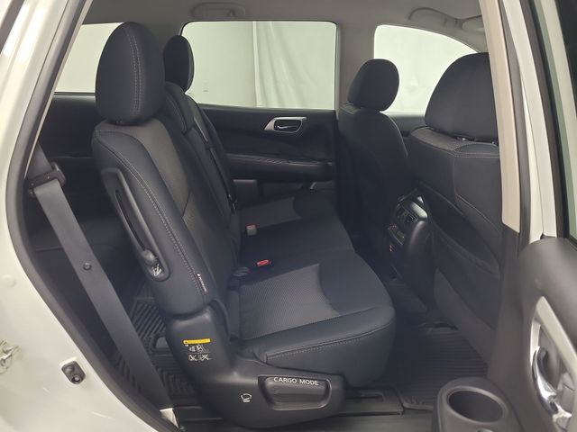2018 – Nissan – Pathfinder