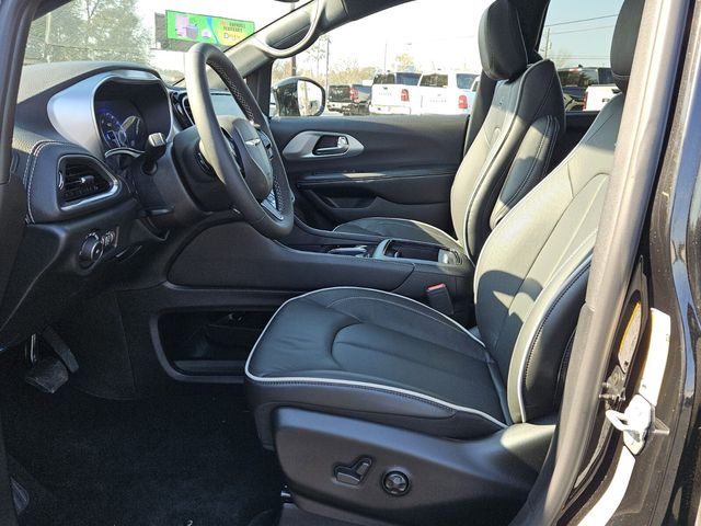 2026 Chrysler Pacifica Limited AWD