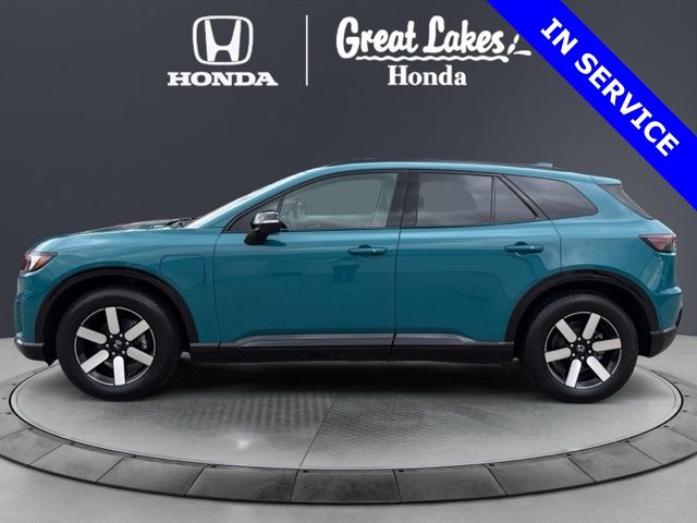 View vehicle photo 3