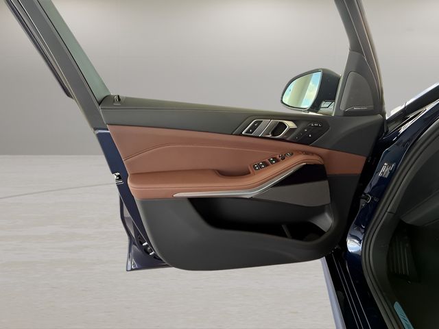 2026 BMW X7 40i - Photo 18
