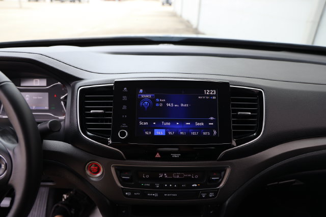 2023 Honda Ridgeline RTL Gray at Community Honda