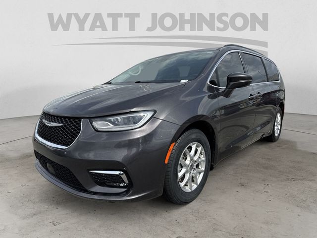 Gray (Granite Crystal Metallic Clearcoat) 2022 Chrysler Pacifica Touring L FWD Minivan Front-Wheel Drive 9-Speed Automatic