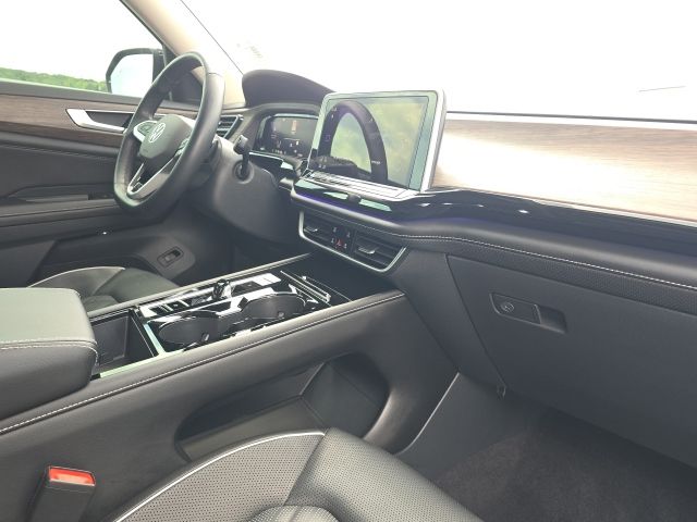 2024 Volkswagen Atlas 2.0T SEL Premium R-Line:169225A