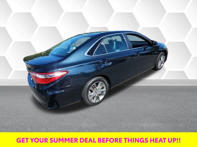 2017 Toyota Camry SE photo
