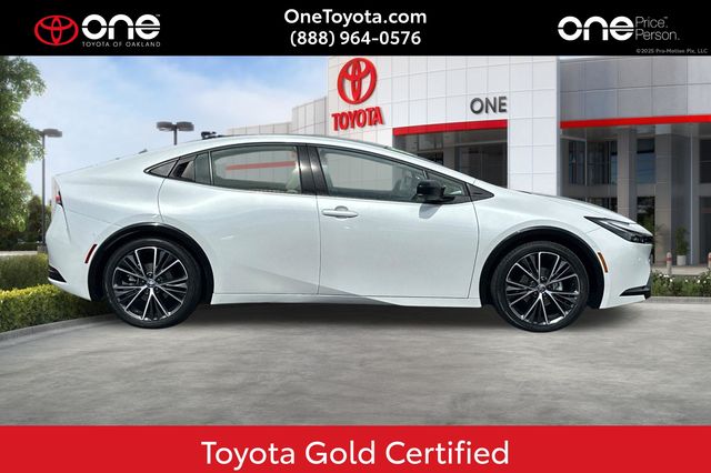 Pearl 2025 Toyota Prius Hatchback Front-Wheel Drive Continuously Variable Transmission
