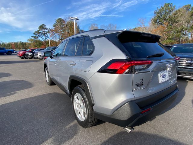 2021 Toyota RAV4 XLE 3