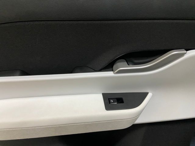 2023 Fisker Ocean thumbnail 25