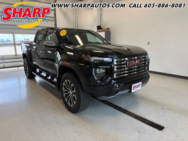 2023 GMC Canyon Denali Crew Cab 4WD