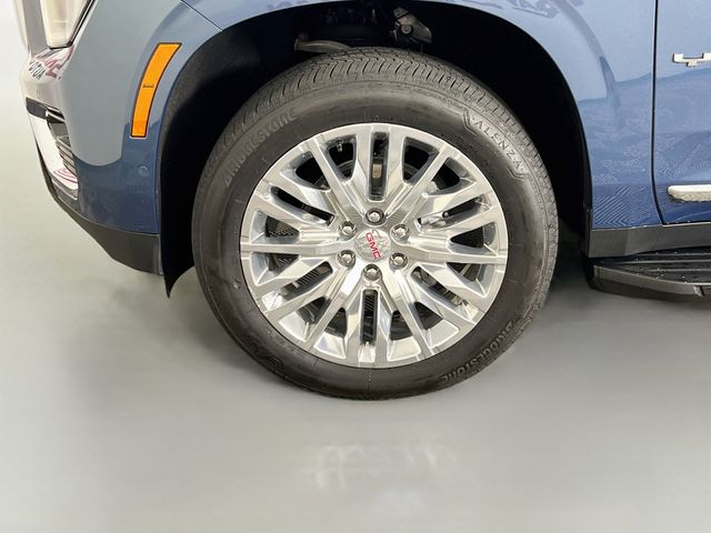 Used 2025  GMC Elevation image 11