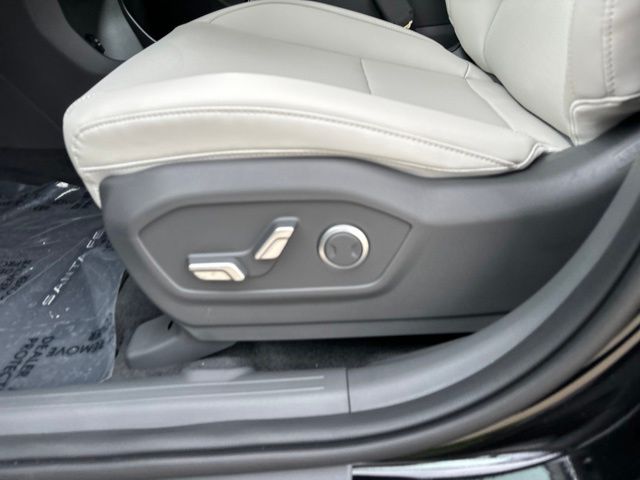 New 2026 Black Hyundai SEL image 13