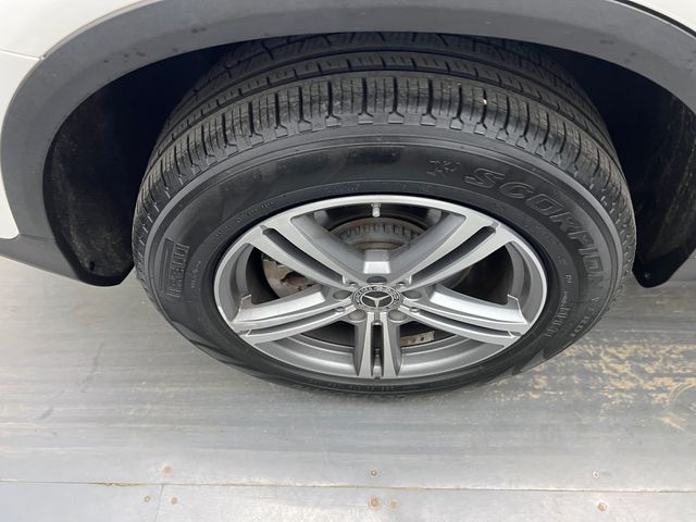 2021 White Mercedes-Benz GLC GLC 300 SUV