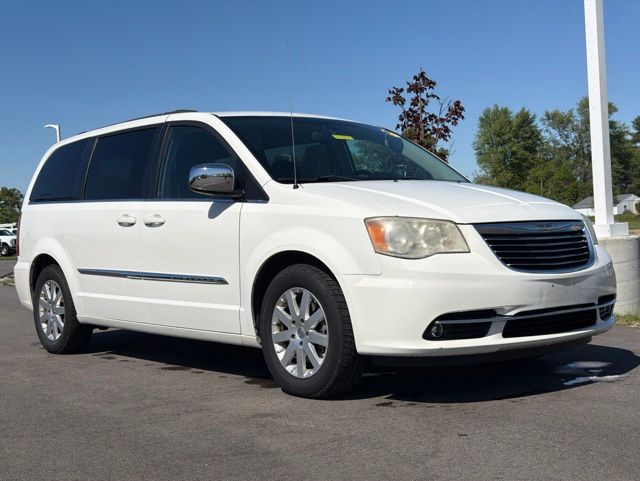 2012 Chrysler Town & Country Touring-L FWD